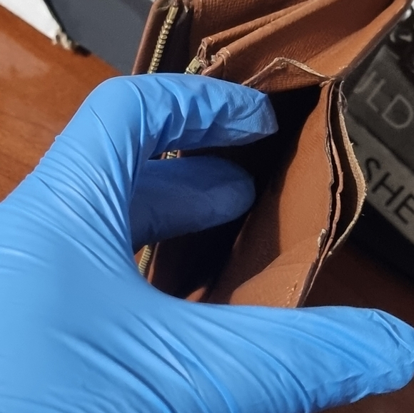 LV Monogram Tressor wallet - Picture 6 of 12